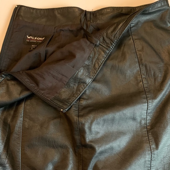 Wilson’s genuine leather size 6 pencil skirt - Picture 4 of 7